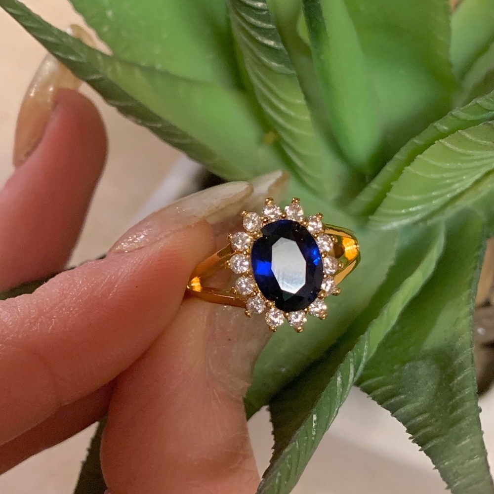 Stunning blue sapphire floral ring - Picture 2 of 8
